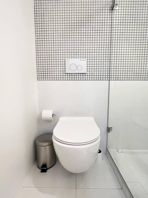 New Cozy Modern Minimalist Stay In Brooklyn At Rem-Casa Nova York Exterior foto